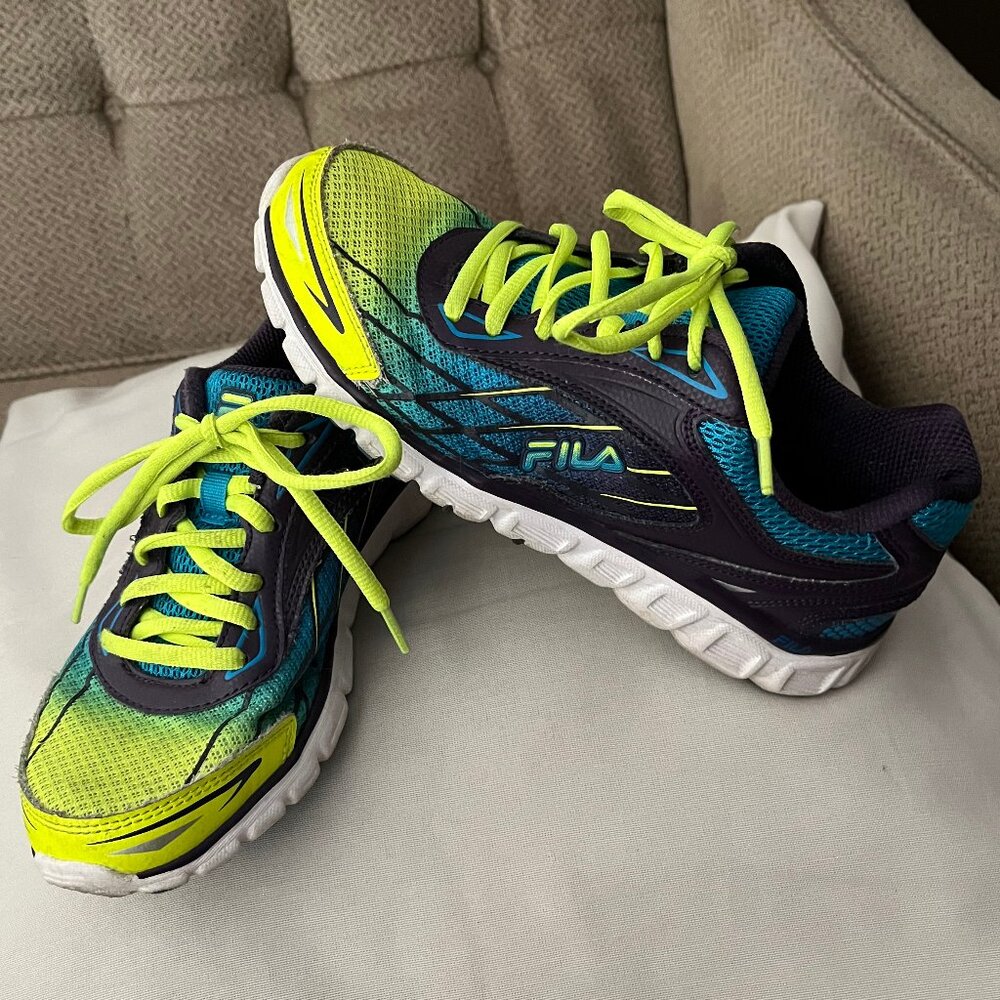FILA Coolmax Memory Foam Sneakers | Women’s 6.5 | Vibrant Multi-Color, excellent